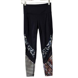 Athleta Print Mix Salutation Tight Size XS Preppy Athleisure Gym Athletic Modern